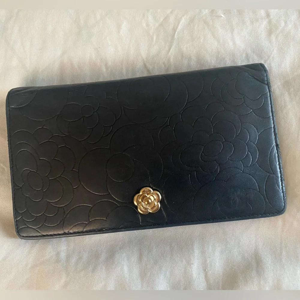 Chanel Camellia wallet